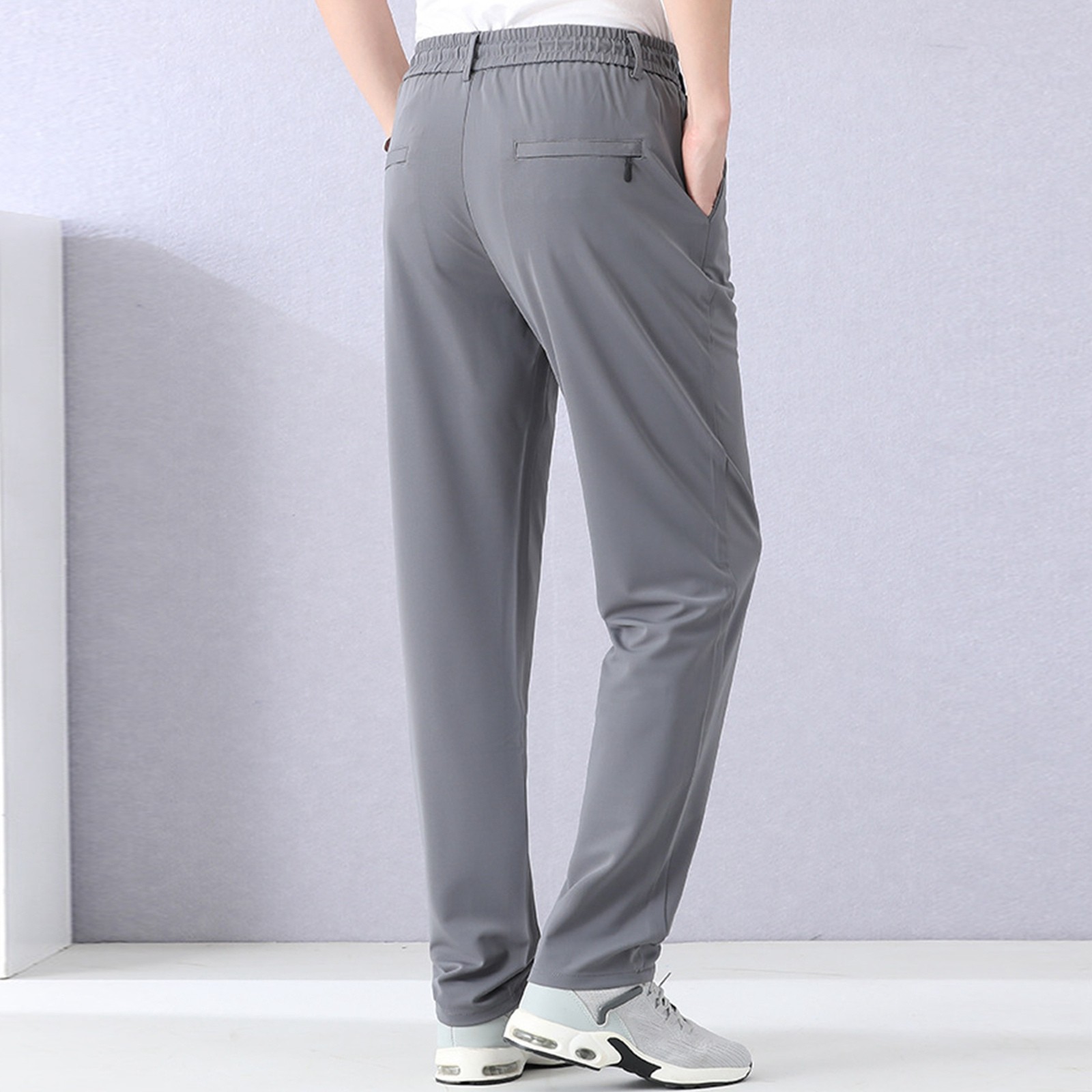 thumbnail image 5 of Pantalones de chándal de seda hielo para hombre - Pantalones deportivos holgados con bolsillos - Tejido de poliéster, cintura elástica, cintura alta, adecuados para el gimnasio y el uso diario, 5 of 6